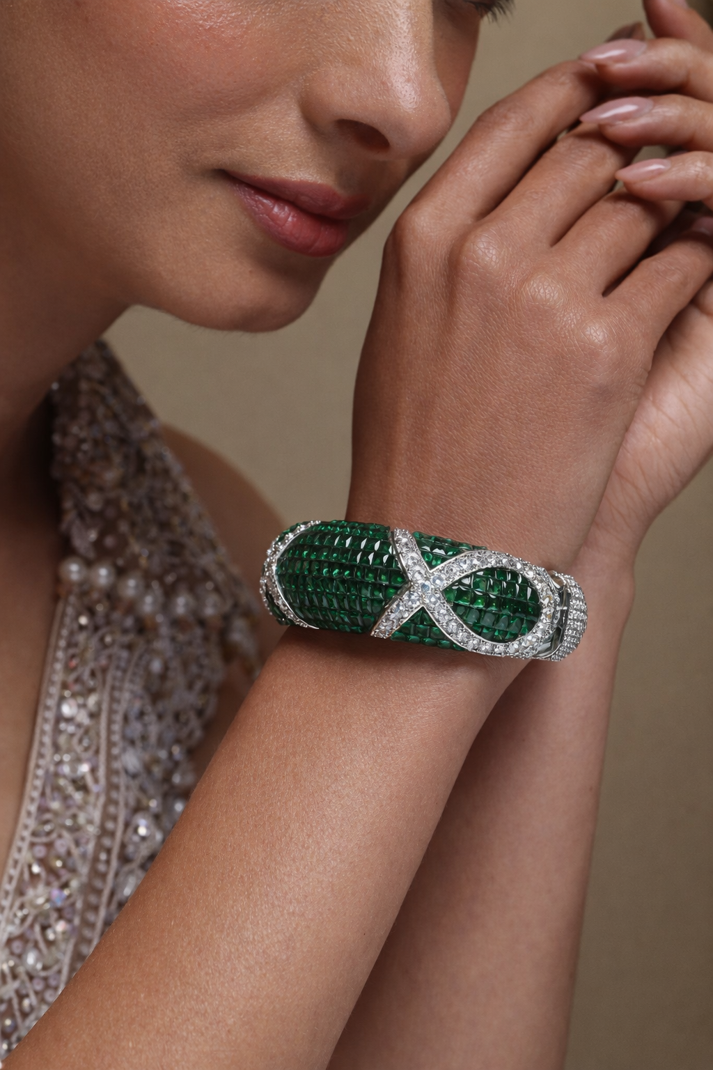 Jashn Zamrud Cuff
