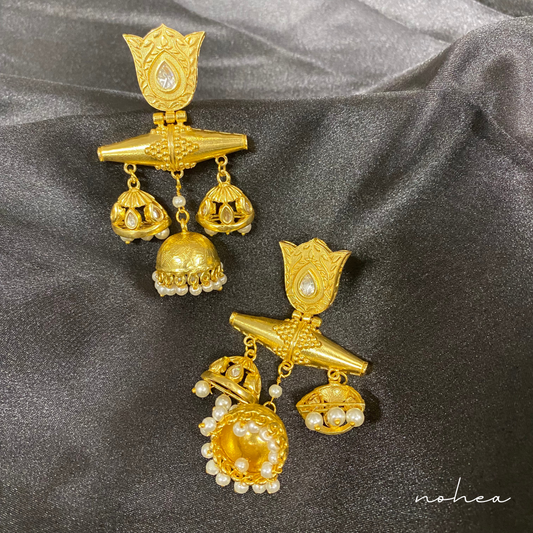 Sahana Pearl Earrings