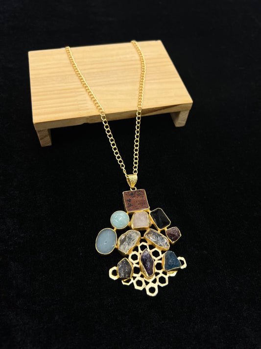 Omnia Stone Pendant Necklace