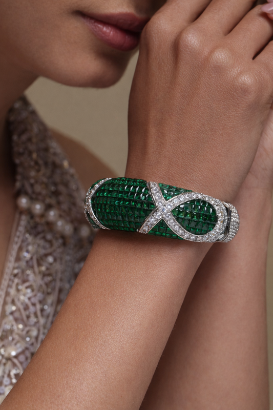 Jashn Zamrud Cuff