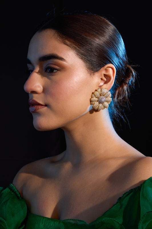 Daisy Gold Flower Earrings