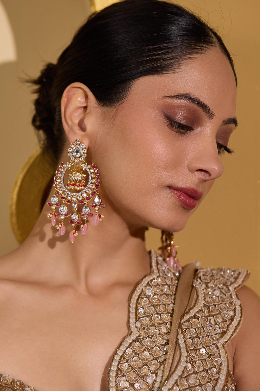 Gulabi Noor