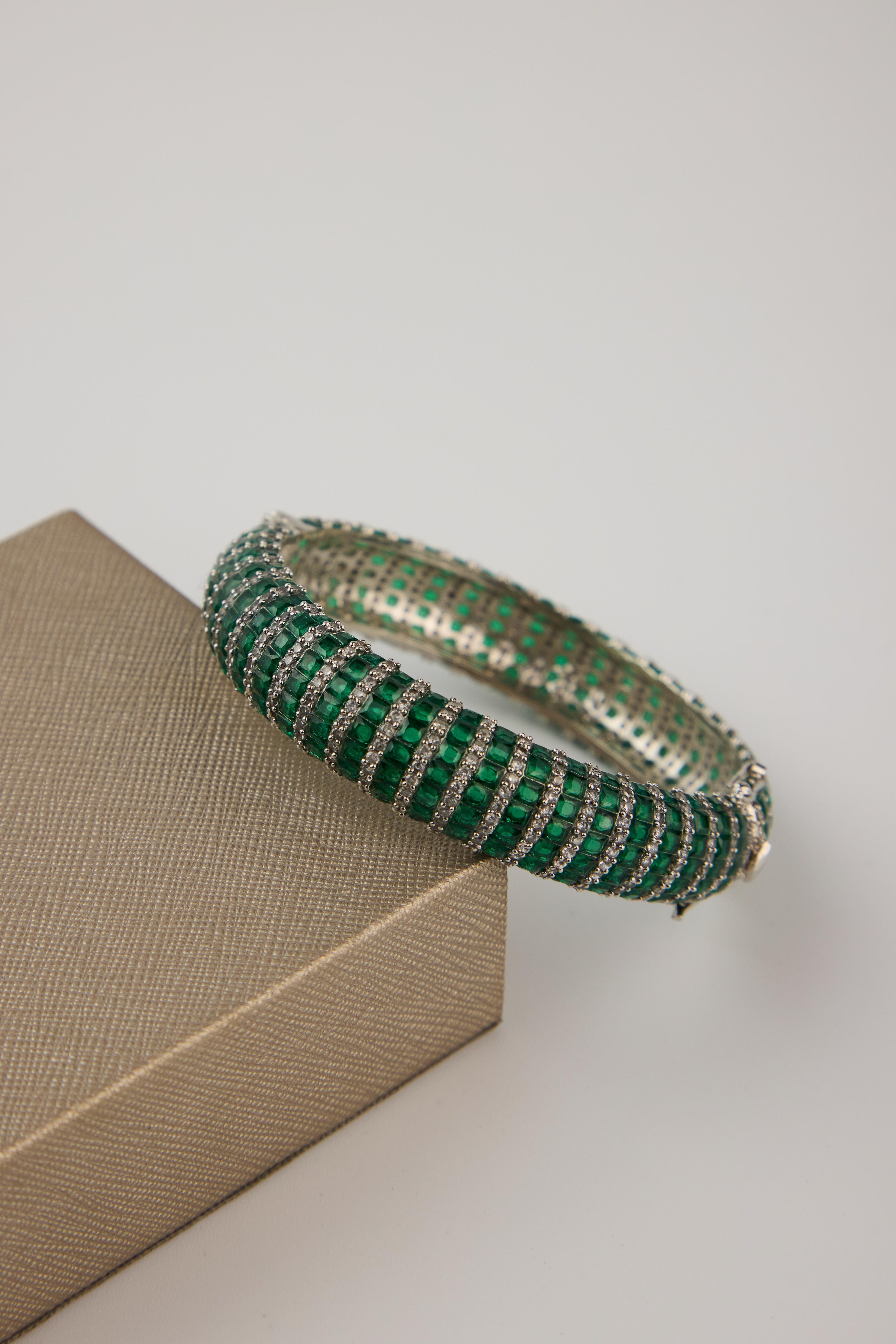 Midnight Panna Cuff