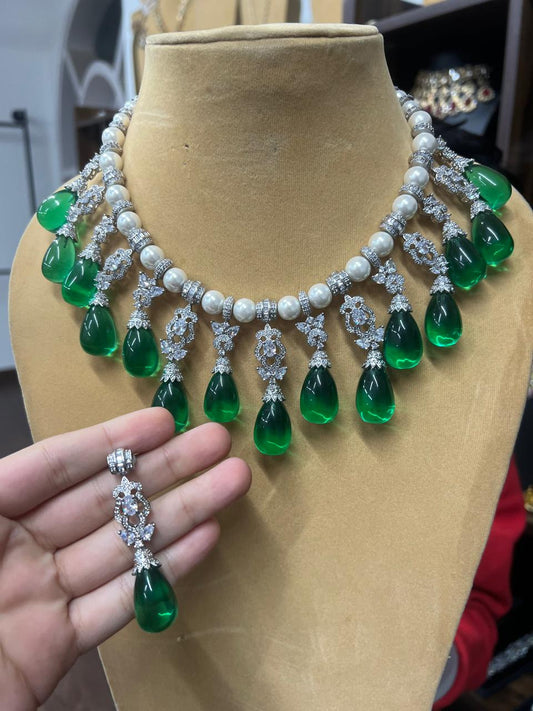 Tear Drop Emerald Pota Jewellery Set