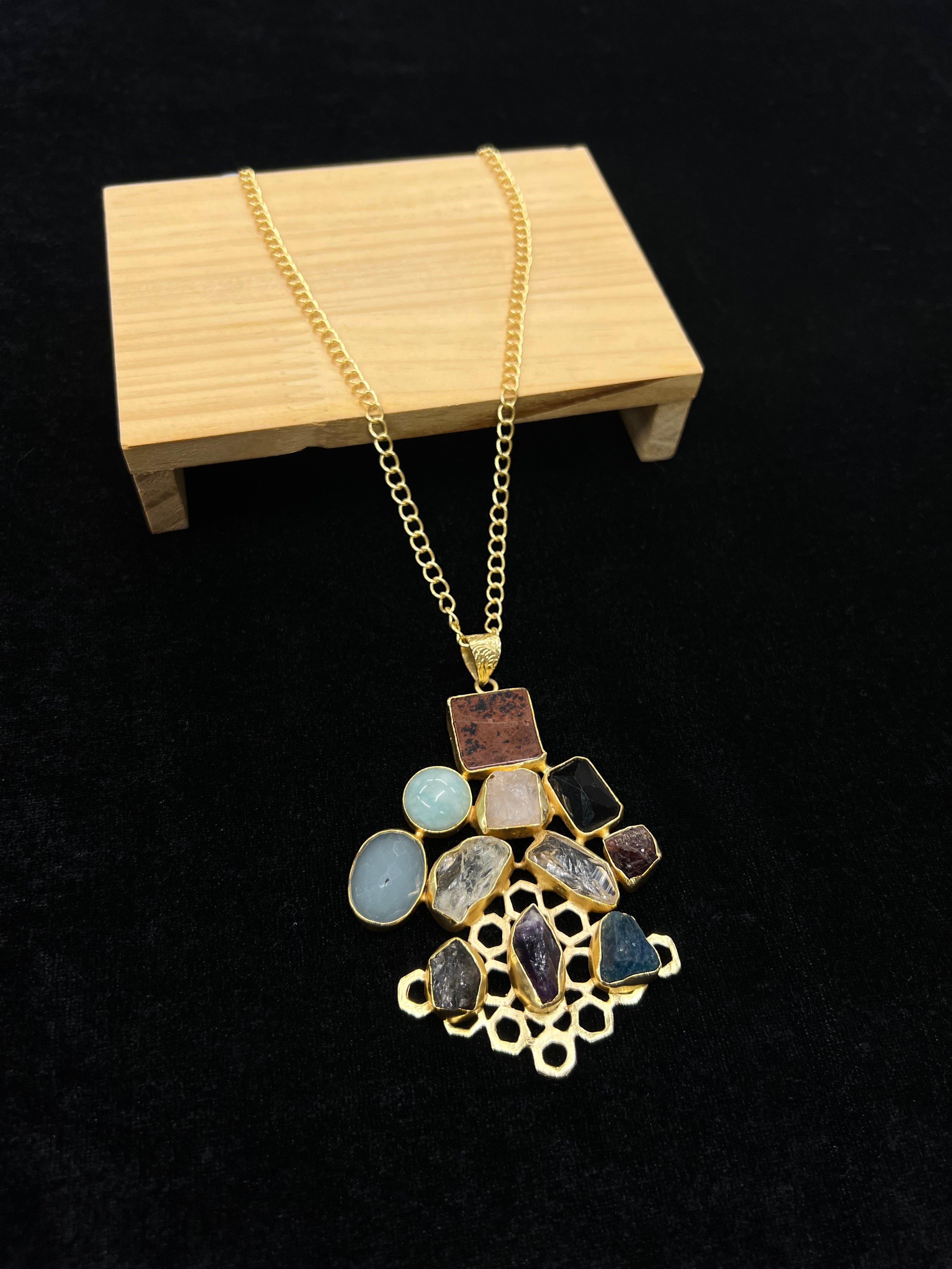 Omnia Stone Pendant Necklace